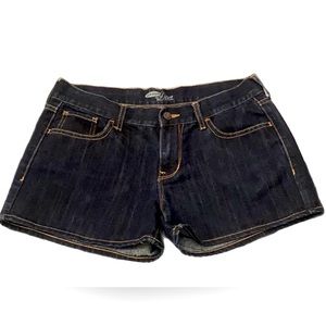 💕Old Navy “Diva” jean shorts, dark wash & 3” inseam💕